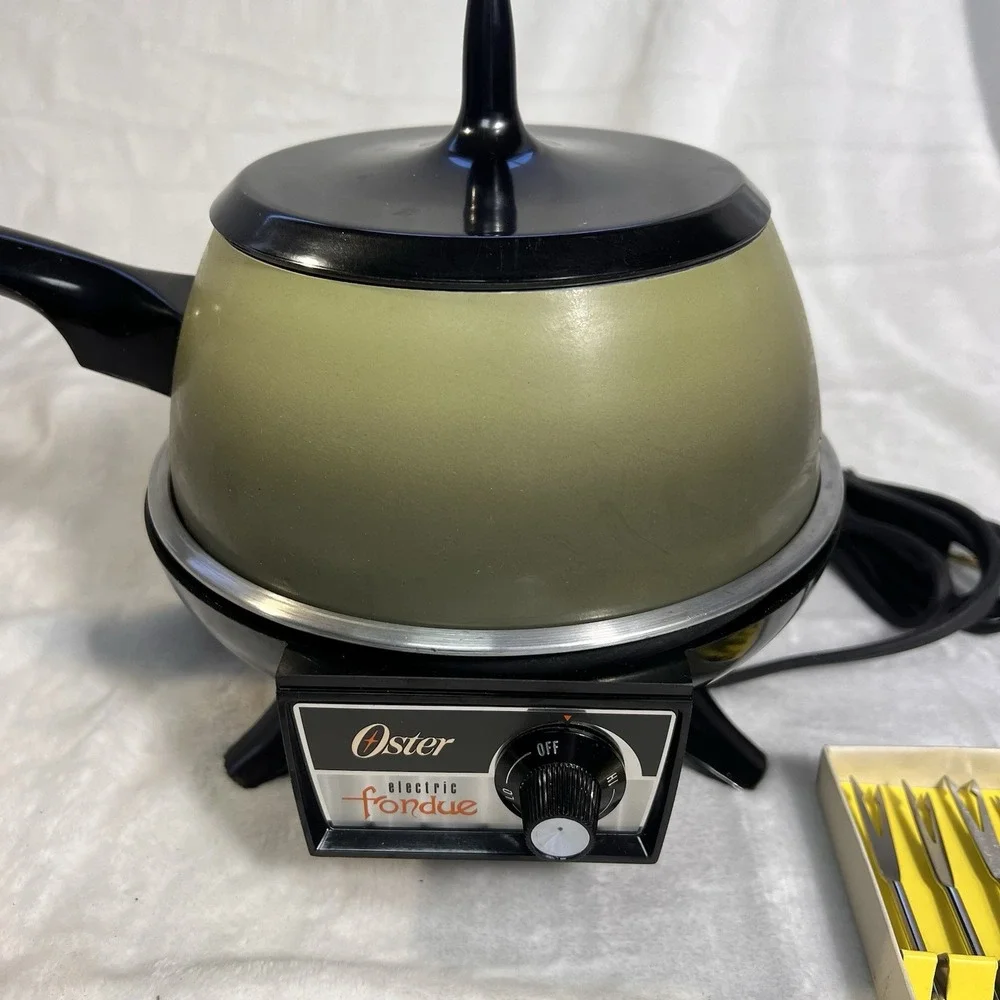 Oster VTG 600 Fondue Pot Set, 70's Avocado Green, Electric with 12 Forks NIB